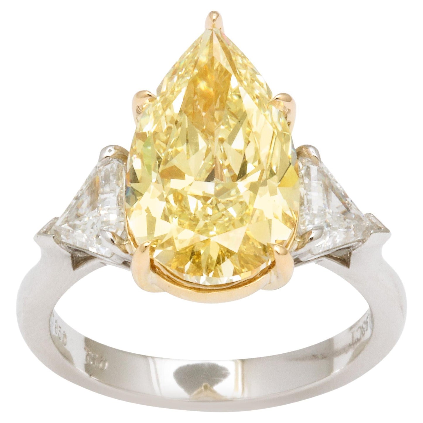 https://a.1stdibscdn.com/fancy-yellow-pear-shape-yellow-diamond-ring-for-sale/1121189/j_167935021673087016782/16793502_datamatics.jpg