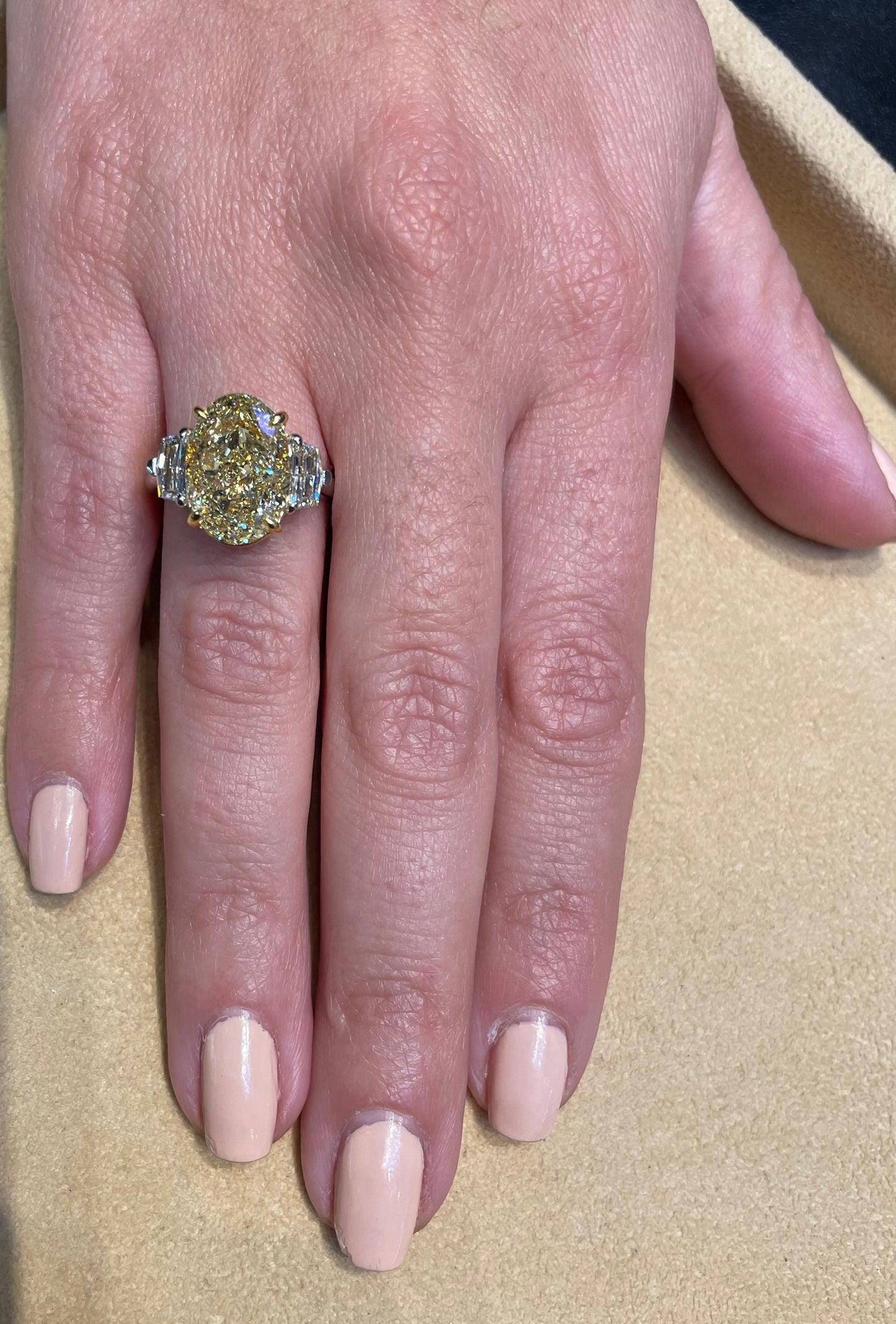https://a.1stdibscdn.com/6-carat-oval-yellow-diamond-ring-gia-certified-for-sale-picture-9/j_415/j_180650221673294905313/6FECC03F_4A43_4E7D_96A0_2FDBC087F38E_master.jpeg