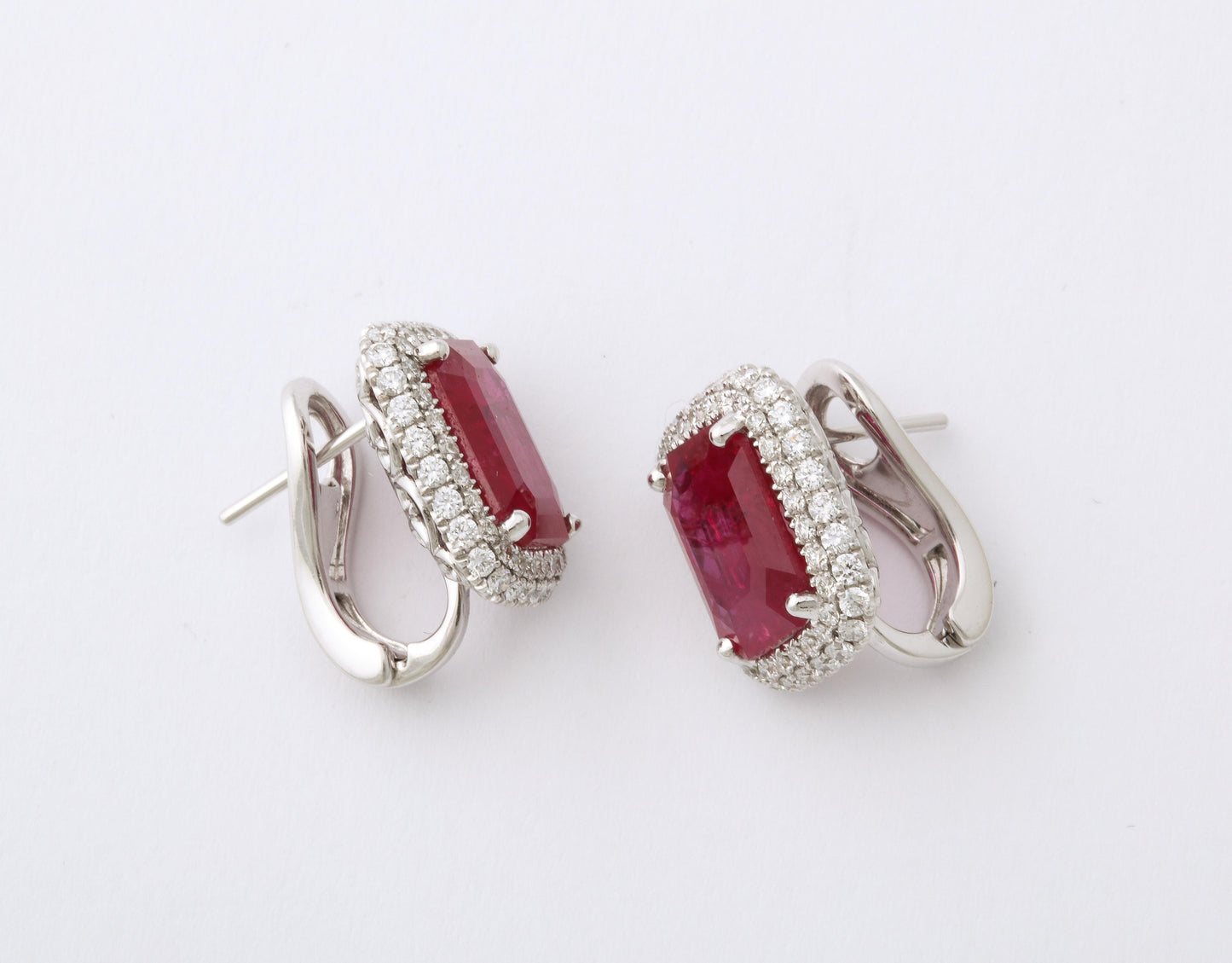 https://a.1stdibscdn.com/ruby-and-diamond-earrings-for-sale-picture-4/j_415/j_165035421658771663127/6R1A5894_master.jpg