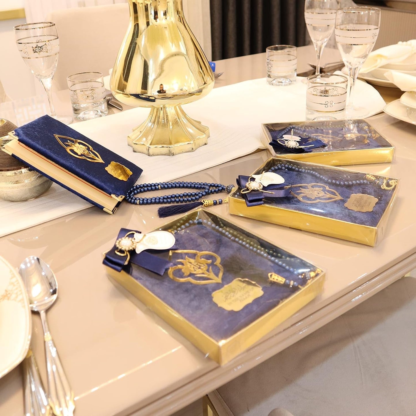 IEF Pack of 5 Personalized Velvet Yaseen Dua Book Prayer Beads Islamic Party Favor Gift, Decorated Navy Blue Pearl Prayer Bead Muslim Gift Set for Ramadan Eid Hajj Umrah Wedding Baby Shower