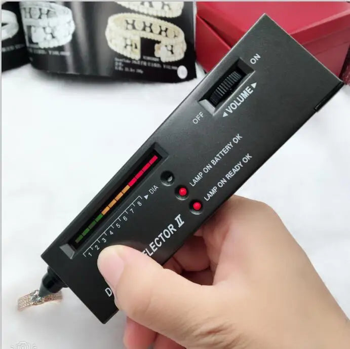 Professional High Accuracy Diamond Tester 2 / 3 Gemstone Gem Selector Jewelry Watcher Tool LED Diamond Indicator Test Pen