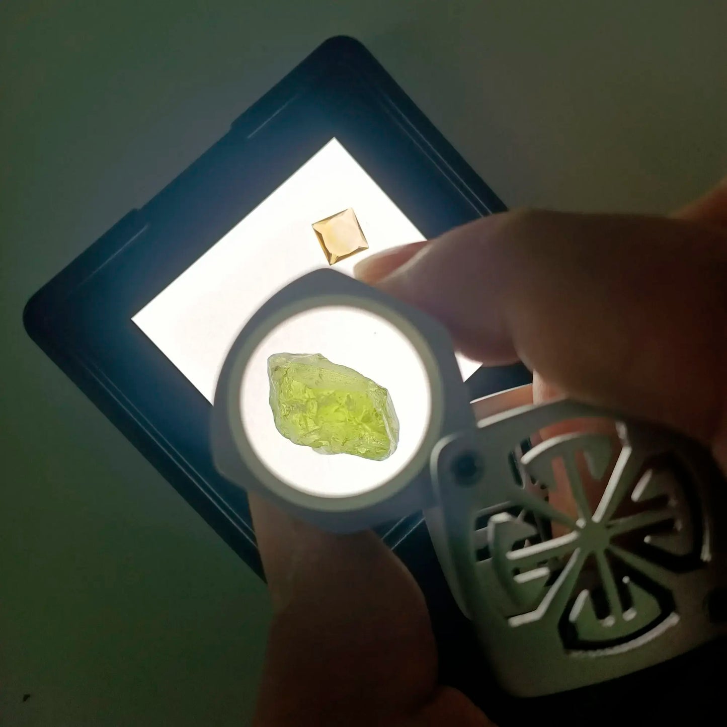 Gemstone Portable LED Flat Light Presentation Coloured Stone Professional Jewelry Identification Tools