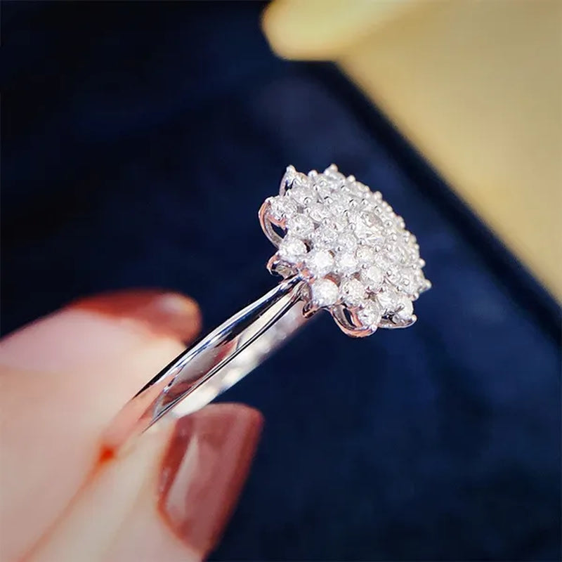 Women'S Fashion 925 Sterling Silver Full Diamond Ring White Sapphire Moissanite Jewelry for Women Rings Elegant Bride Proposal Engagement Wedding Accessories Party Band Anniversary Gift Size 4-11 Bague Femme