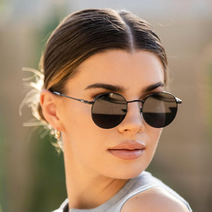 '- Reflective Lens round Trendy Sunglasses