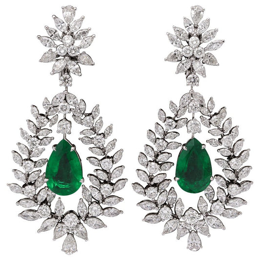 https://a.1stdibscdn.com/emerald-and-diamond-drop-earrings-for-sale/1121189/j_106274521604044421110/10627452_master.jpg?width=768
