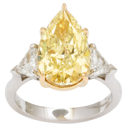 https://a.1stdibscdn.com/fancy-yellow-pear-shape-yellow-diamond-ring-for-sale/1121189/j_167935021673087016782/16793502_datamatics.jpg
