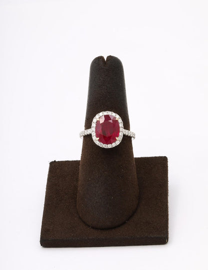 https://a.1stdibscdn.com/burma-ruby-and-diamond-ring-for-sale-picture-2/j_415/j_229927921717078219098/2P6A1349_master.jpg?width=768