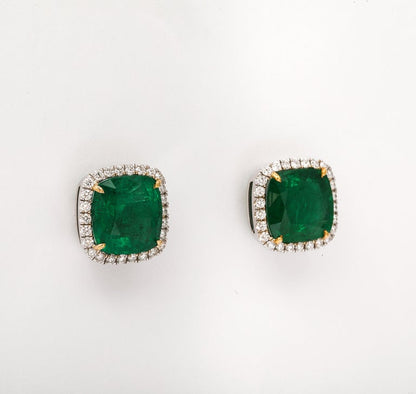 https://a.1stdibscdn.com/cushion-cut-emerald-and-diamond-stud-earrings-for-sale-picture-5/j_415/j_227290221714486836768/2P6A1452_master.jpg?width=768