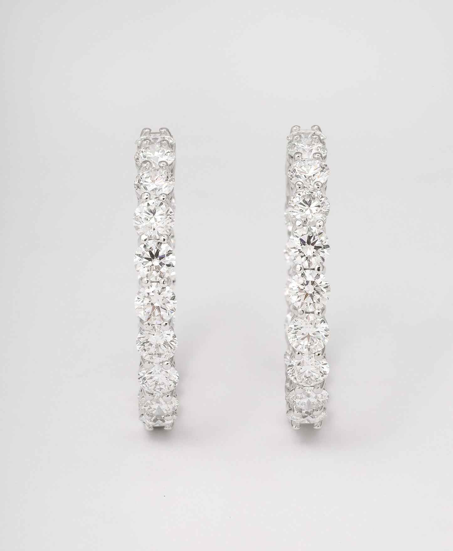 https://a.1stdibscdn.com/diamond-hoop-earrings-for-sale-picture-4/j_415/j_227290821714487164558/2P6A1461_master.jpg