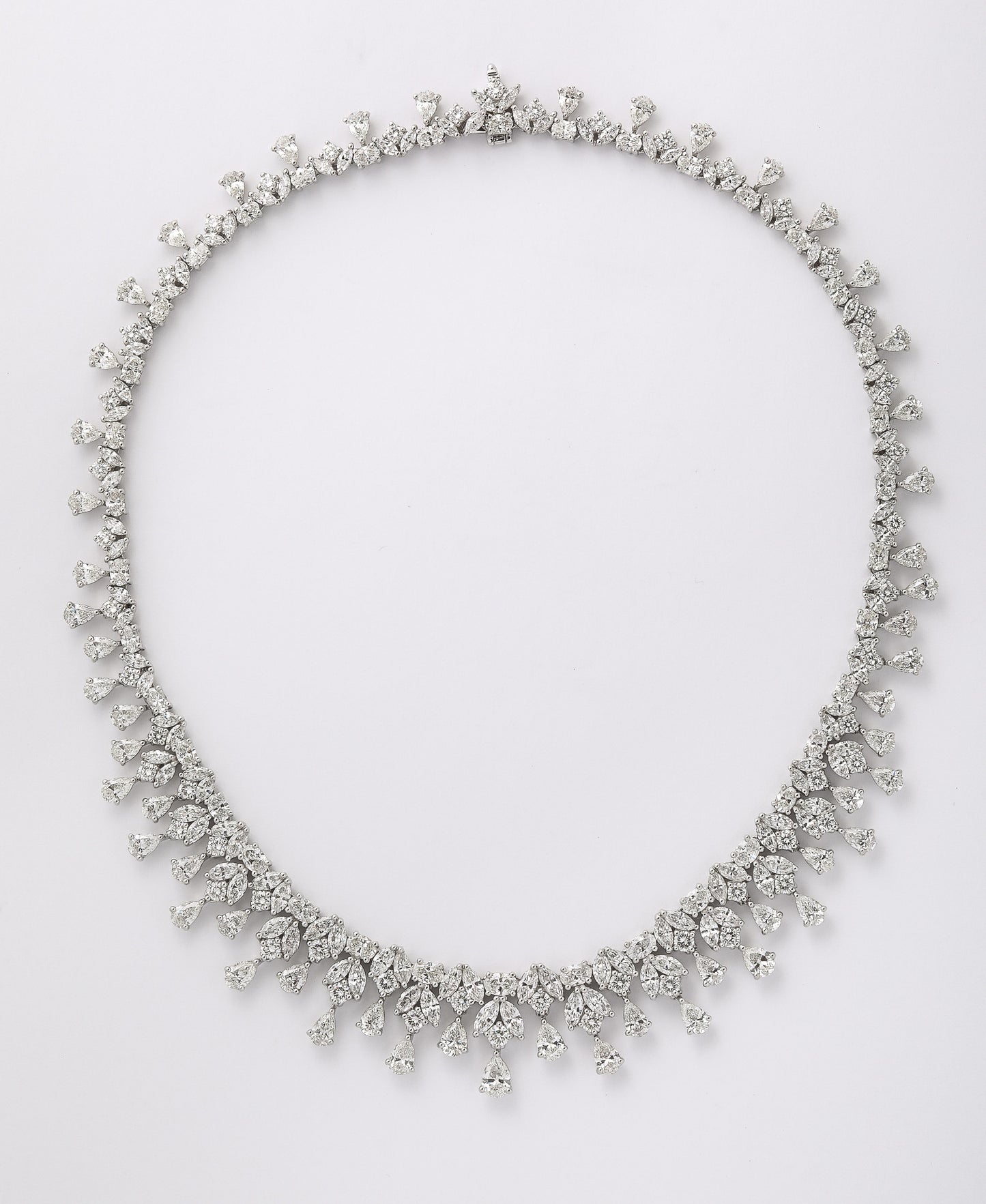 https://a.1stdibscdn.com/diamond-necklace-for-sale-picture-2/j_415/j_229930321717079668064/2P6A1565_master.jpg