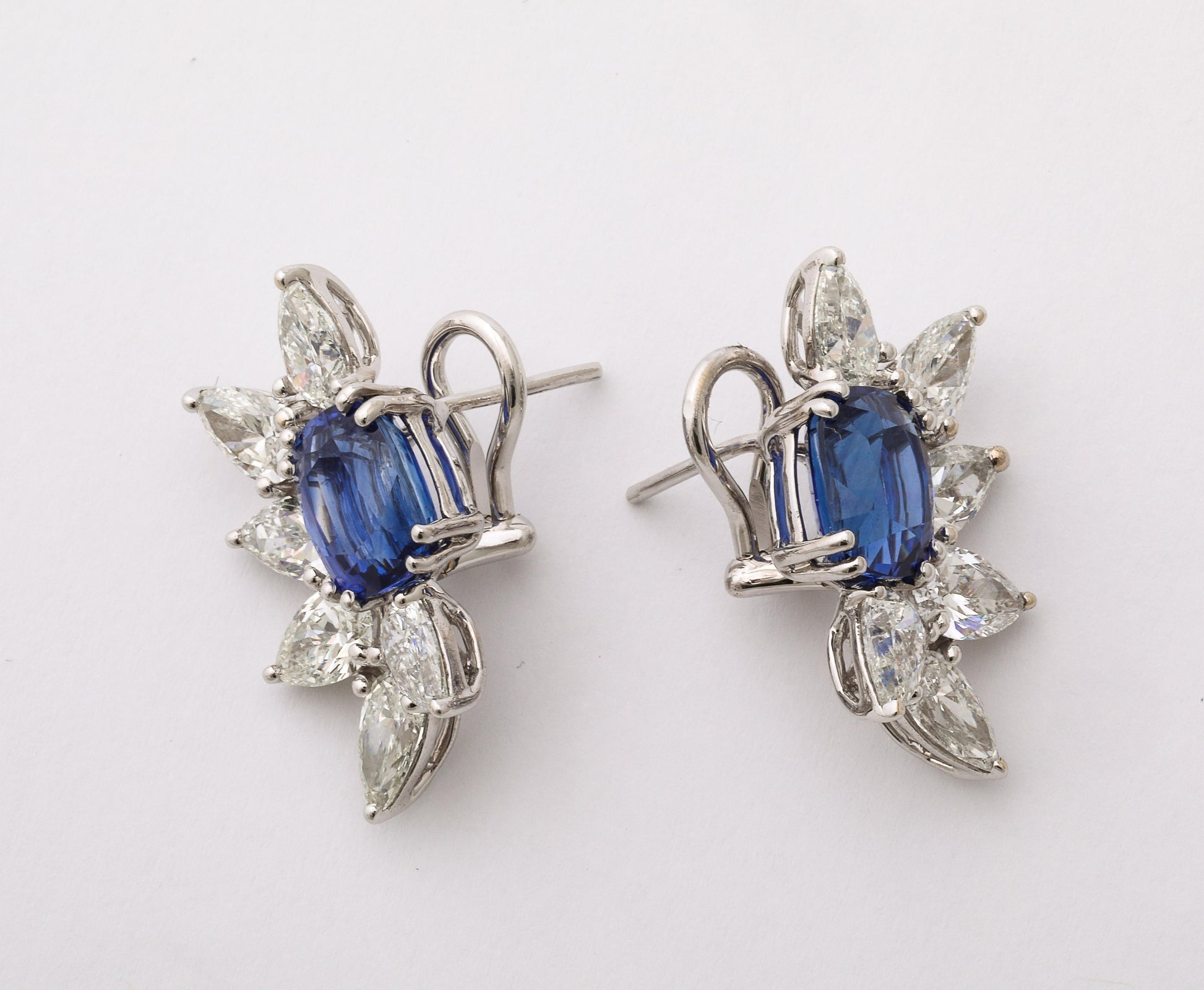 https://a.1stdibscdn.com/sapphire-and-diamond-earrings-for-sale-picture-5/j_415/j_237617821723470697352/2P6A2214_master.jpg