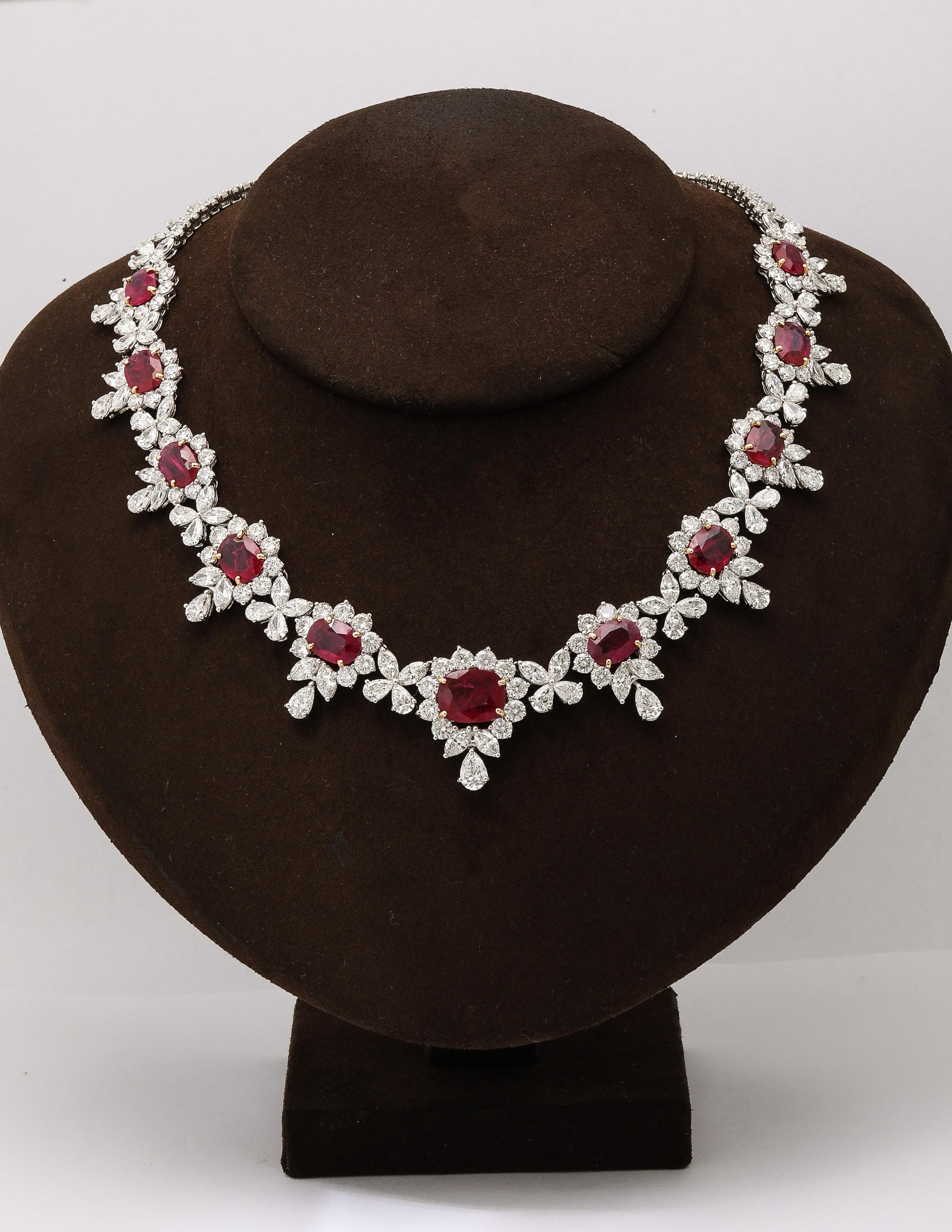 https://a.1stdibscdn.com/ruby-and-diamond-necklace-for-sale-picture-8/j_415/j_251585921737045078689/2P6A2311_master.jpg