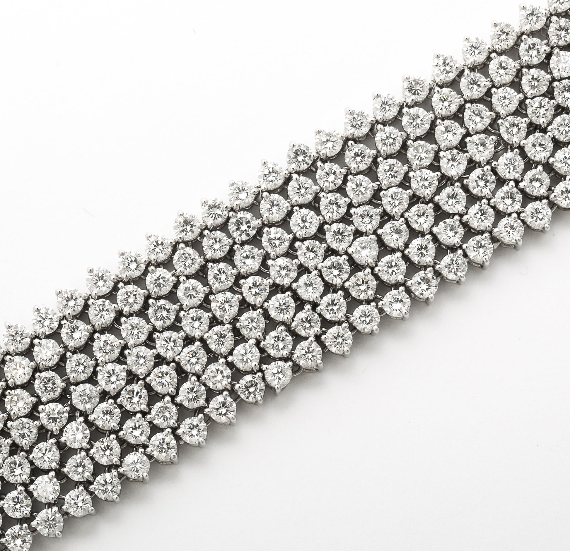 https://a.1stdibscdn.com/diamond-bracelet-for-sale-picture-7/j_415/j_278656221763050912401/2P6A4386_master.jpg
