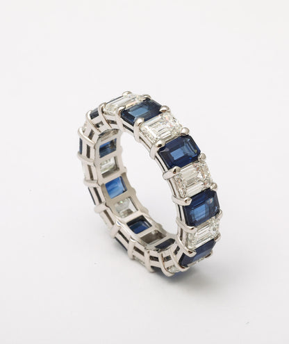 https://a.1stdibscdn.com/blue-sapphire-and-diamond-band-for-sale-picture-4/j_415/j_278658621763052296960/2P6A4444_master.jpg