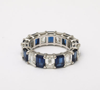 https://a.1stdibscdn.com/blue-sapphire-and-diamond-band-for-sale-picture-6/j_415/j_278658621763052296976/2P6A4447_master.jpg