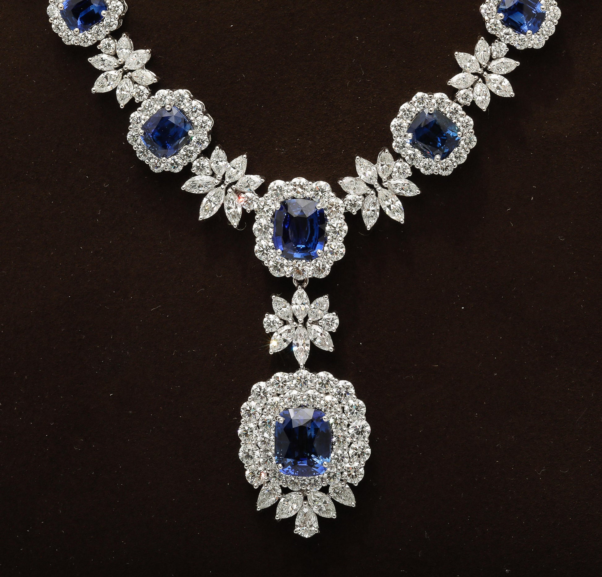 https://a.1stdibscdn.com/sapphire-and-diamond-necklace-for-sale-picture-3/j_415/j_278659921763052925483/2P6A4494_master.jpg