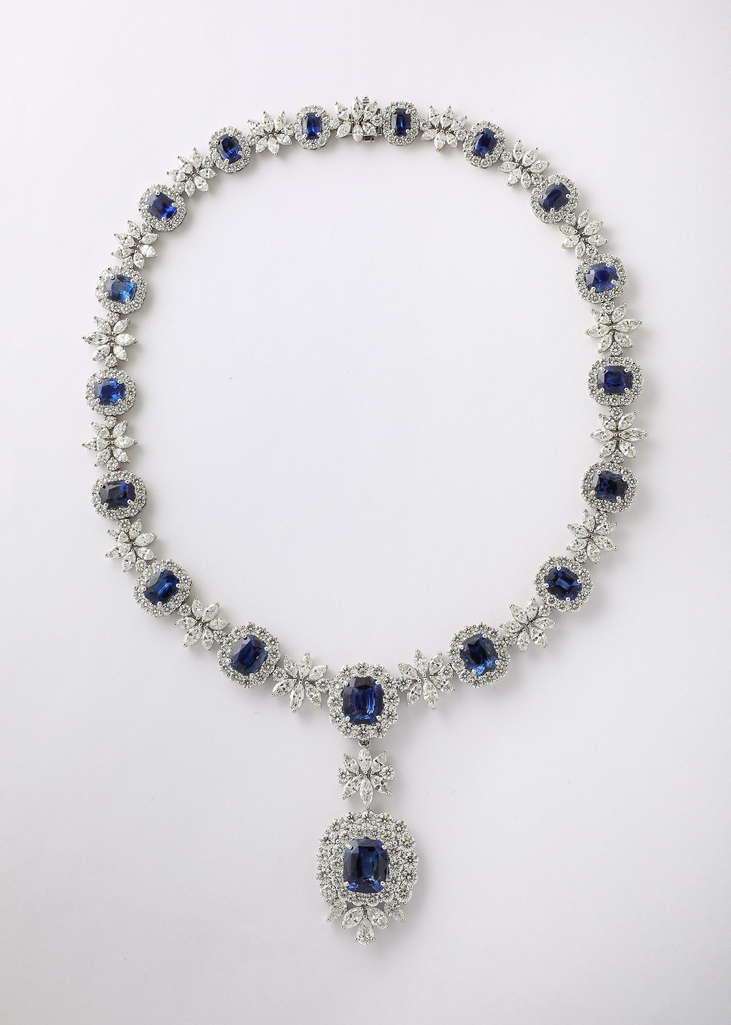 https://a.1stdibscdn.com/sapphire-and-diamond-necklace-for-sale-picture-5/j_415/j_278659921763052927728/2P6A4496_master.jpg