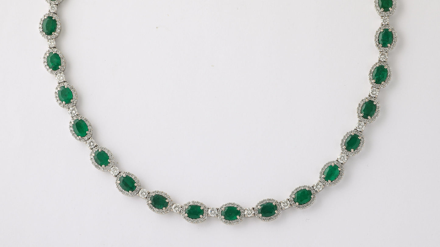 https://a.1stdibscdn.com/emerald-and-diamond-necklace-for-sale-picture-3/j_415/j_278659821763053312484/2P6A4527_master.jpg