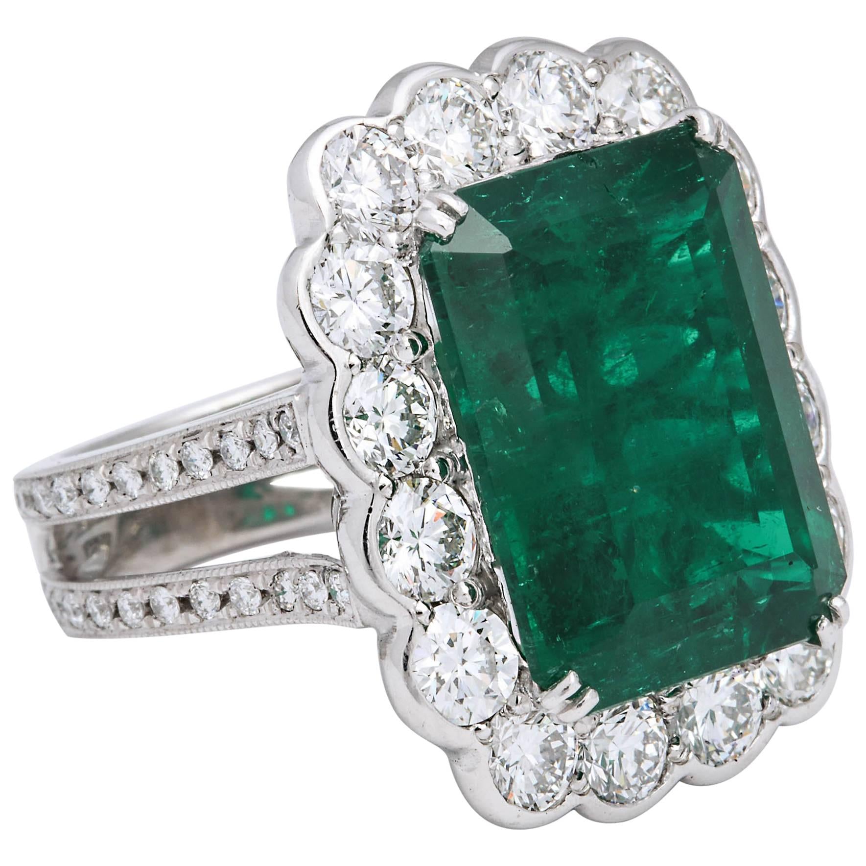 https://a.1stdibscdn.com/important-13-carat-colombian-emerald-and-diamond-ring-gia-certified-for-sale/1121189/j_39735111521639246740/3973511_master.jpg