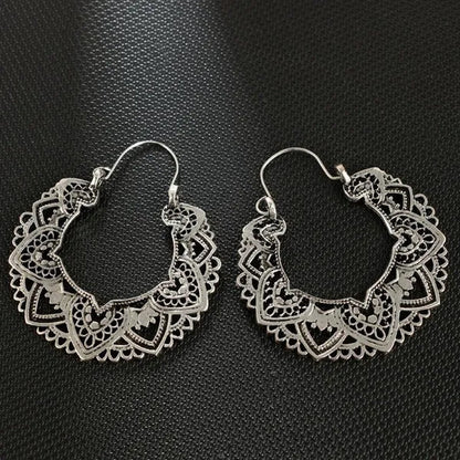 Vintage Fashion Ladies Boho 925 Silver Petal Heart Metal Totem Earrings Earrings Large Hoop Earrings Charm Bridal Wedding Engagement Earrings Anniversary Birthday Party Gift Jewelry 1 Pair