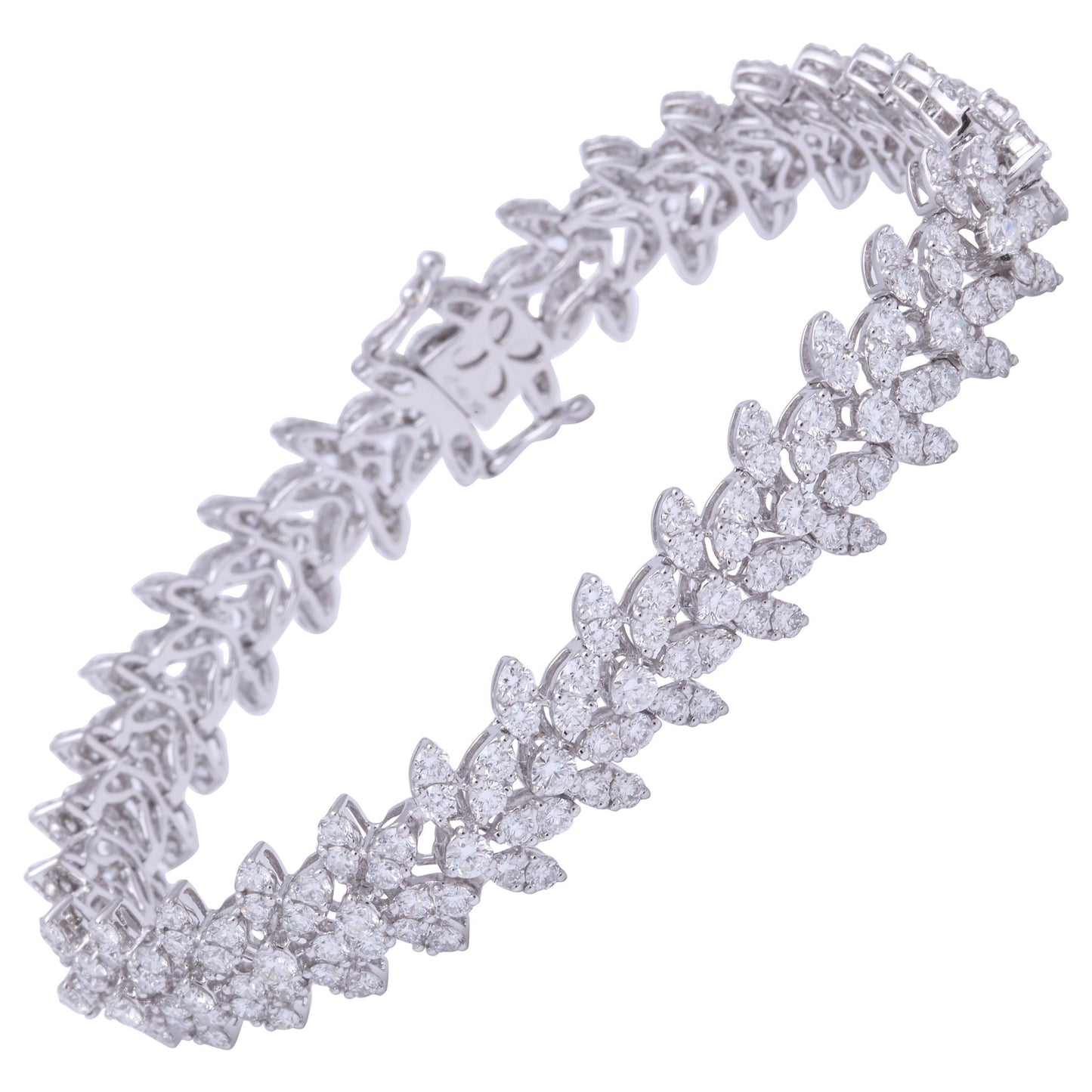 https://a.1stdibscdn.com/diamond-bracelet-for-sale/1121189/j_56031321593236308121/5603132_master.jpg