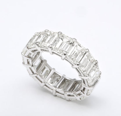 https://a.1stdibscdn.com/13-carat-emerald-cut-diamond-eternity-band-for-sale-picture-3/j_415/j_124610321622814942188/6R1A0368_master.jpg?width=768