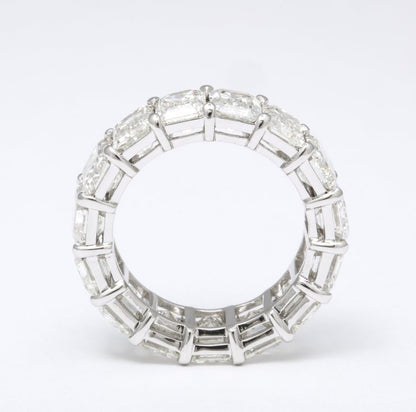https://a.1stdibscdn.com/13-carat-emerald-cut-diamond-eternity-band-for-sale-picture-5/j_415/j_124610321622814948581/6R1A0373_master.jpg?width=768