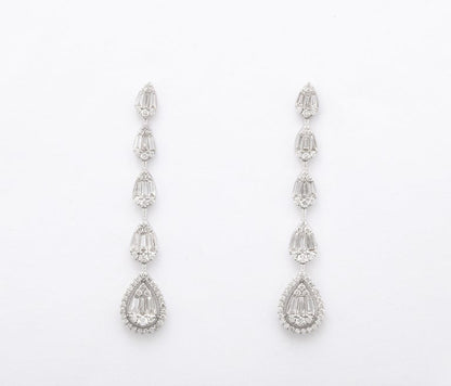 https://a.1stdibscdn.com/diamond-drop-earrings-for-sale-picture-5/j_415/j_140276021637953977541/6R1A1336_master.jpg?width=768