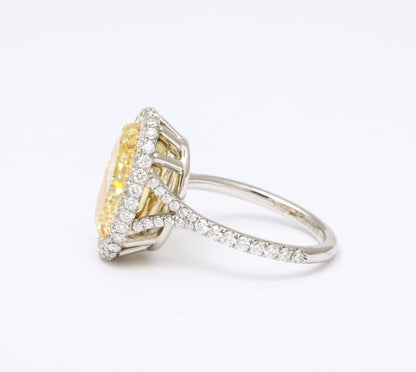 https://a.1stdibscdn.com/gia-certified-6-carat-oval-fancy-yellow-diamond-ring-for-sale-picture-4/j_415/j_129688521628091733696/6R1A2496_master.jpg