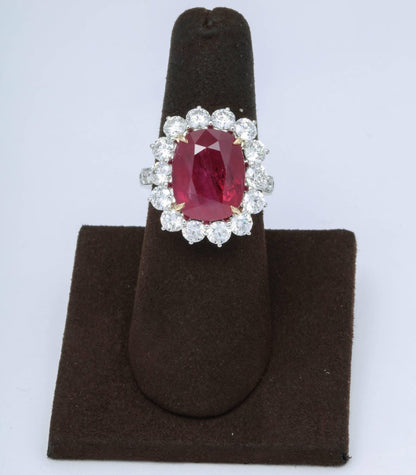 https://a.1stdibscdn.com/10-carat-ruby-and-diamond-cocktail-ring-for-sale-picture-2/0/j_41520731523637132692/6R1A2632_master.jpg?width=768