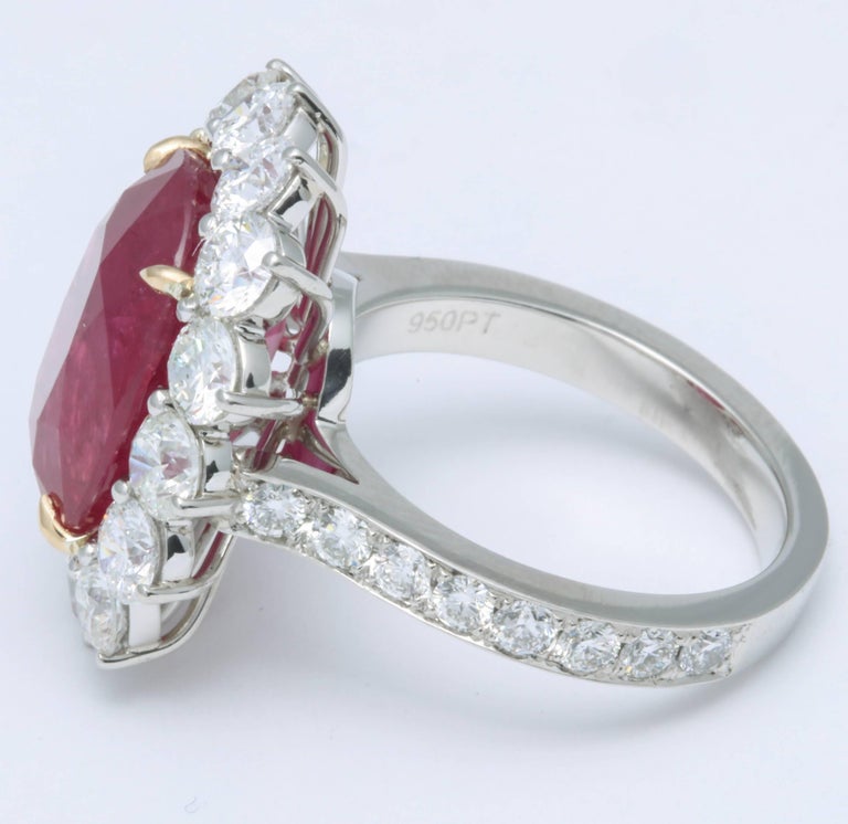 https://a.1stdibscdn.com/10-carat-ruby-and-diamond-cocktail-ring-for-sale-picture-4/0/j_41520731523637134523/6R1A2633_master.jpg?width=768