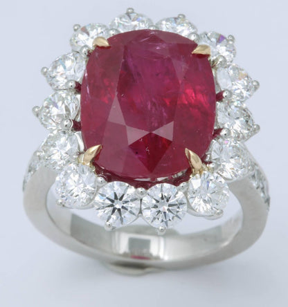 https://a.1stdibscdn.com/10-carat-ruby-and-diamond-cocktail-ring-for-sale-picture-3/0/j_41520731523637137444/6R1A2636_master.jpg?width=768