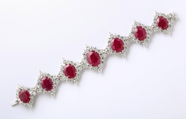 https://a.1stdibscdn.com/ruby-and-diamond-bracelet-for-sale-picture-2/j_415/j_140692421638384478928/6R1A2640_master.jpg?width=768