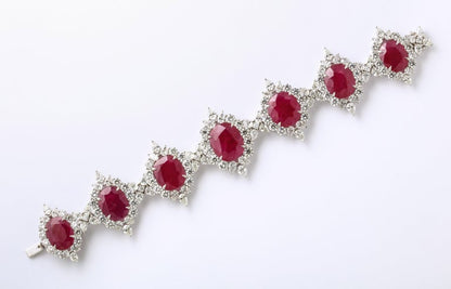 https://a.1stdibscdn.com/ruby-and-diamond-bracelet-for-sale-picture-2/j_415/j_140692421638384478928/6R1A2640_master.jpg?width=768