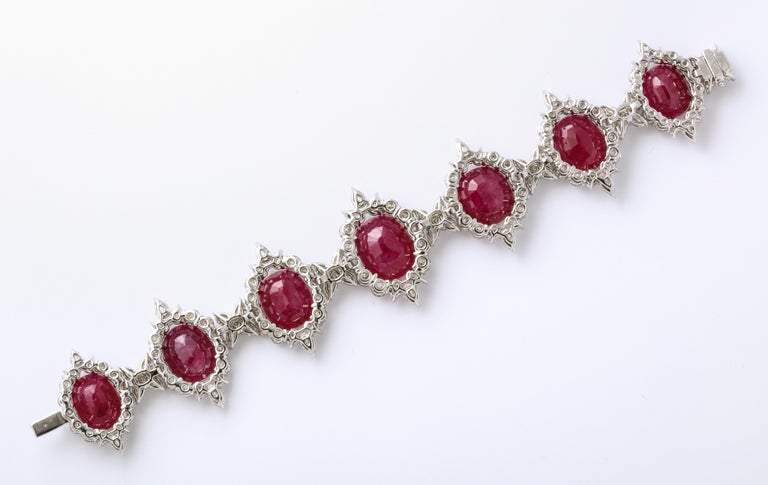 https://a.1stdibscdn.com/ruby-and-diamond-bracelet-for-sale-picture-3/j_415/j_140692421638384479211/6R1A2641_master.jpg?width=768