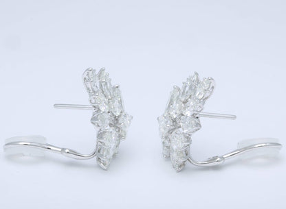 https://a.1stdibscdn.com/diamond-cluster-earrings-for-sale-picture-5/archivesE/upload/0/j_41520831523637148734/6R1A2650_master.jpg?width=768