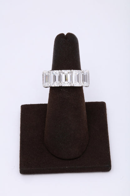 https://a.1stdibscdn.com/emerald-cut-diamond-eternity-band-gia-certified-1851-carats-for-sale-picture-3/0/j_57882121547578587663/6R1A3375_master.jpg