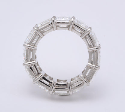https://a.1stdibscdn.com/emerald-cut-diamond-eternity-band-gia-certified-1851-carats-for-sale-picture-6/0/j_57882121547578592827/6R1A3383_master.jpg