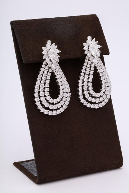 https://a.1stdibscdn.com/diamond-drop-earrings-for-sale-picture-6/0/j_57882921547578759058/6R1A3496_master.jpg?width=768