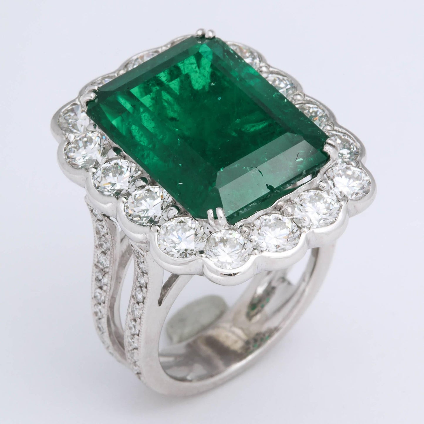 https://a.1stdibscdn.com/important-13-carat-colombian-emerald-and-diamond-ring-gia-certified-for-sale-picture-5/archivesE/upload/0/j_39735111520444483108/6R1A4025_master.jpg
