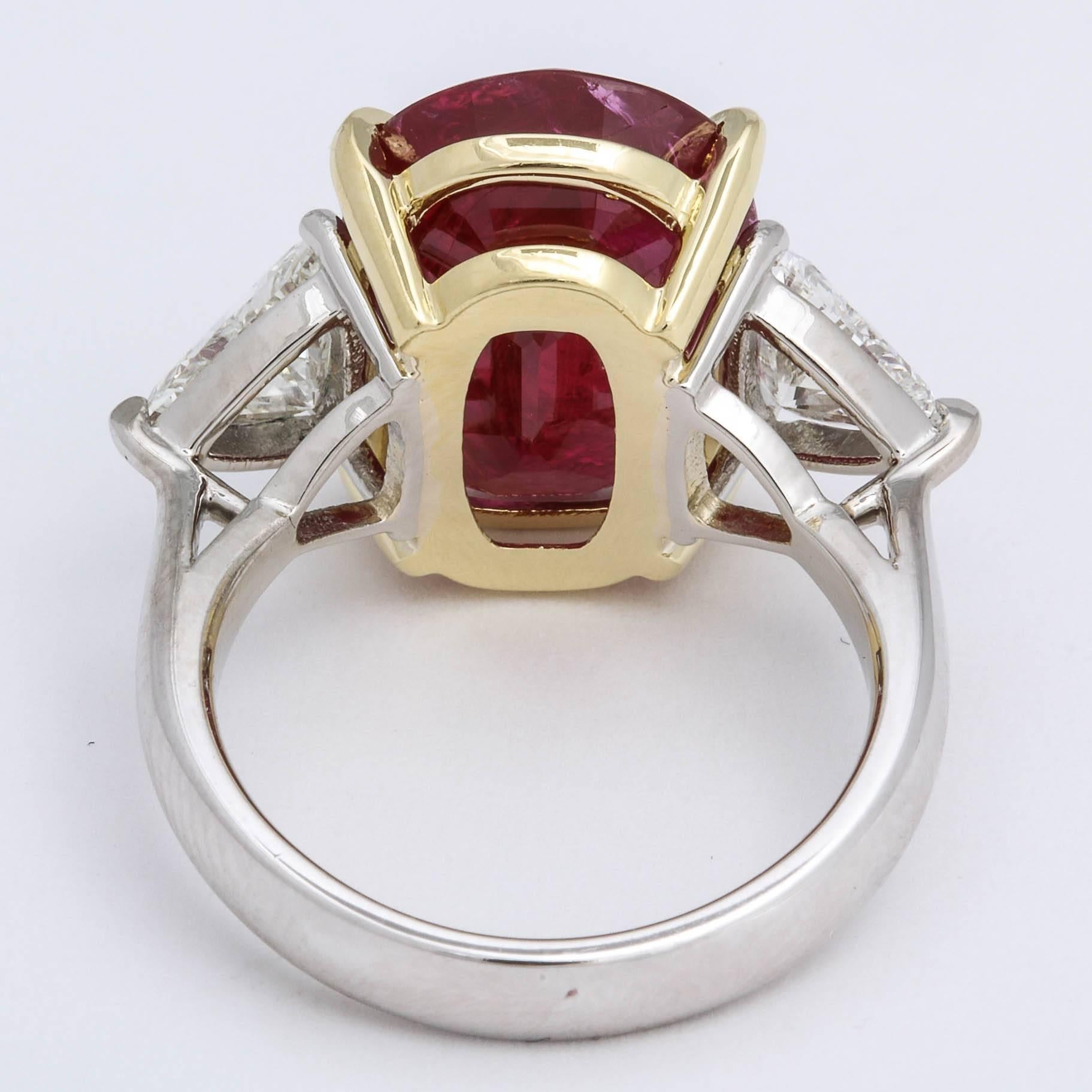 https://a.1stdibscdn.com/1150-carat-gia-certfied-ruby-ring-for-sale-picture-5/archivesE/upload/0/j_39735211520444491748/6R1A4039_master.jpg