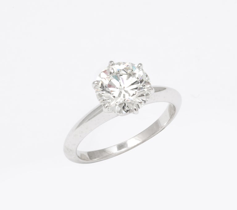 https://a.1stdibscdn.com/tiffany-co-solitaire-engagement-ring-for-sale-picture-2/j_415/1618238600170/6R1A4822_master.jpg?width=768