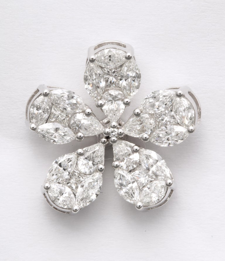 https://a.1stdibscdn.com/diamond-flower-earrings-for-sale-picture-4/j_415/1575403236961/6R1A5027_master.jpg?width=768