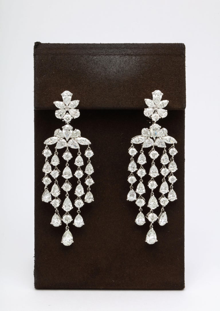 https://a.1stdibscdn.com/diamond-chandelier-dangle-earrings-for-sale-picture-2/j_415/j_167934221661438286137/6R1A5055_master.jpg?width=768