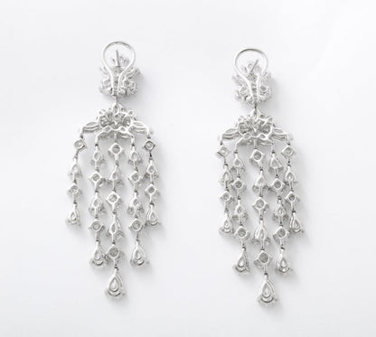 https://a.1stdibscdn.com/diamond-chandelier-dangle-earrings-for-sale-picture-7/j_415/j_167934221661438286050/6R1A5067_master.jpg?width=768