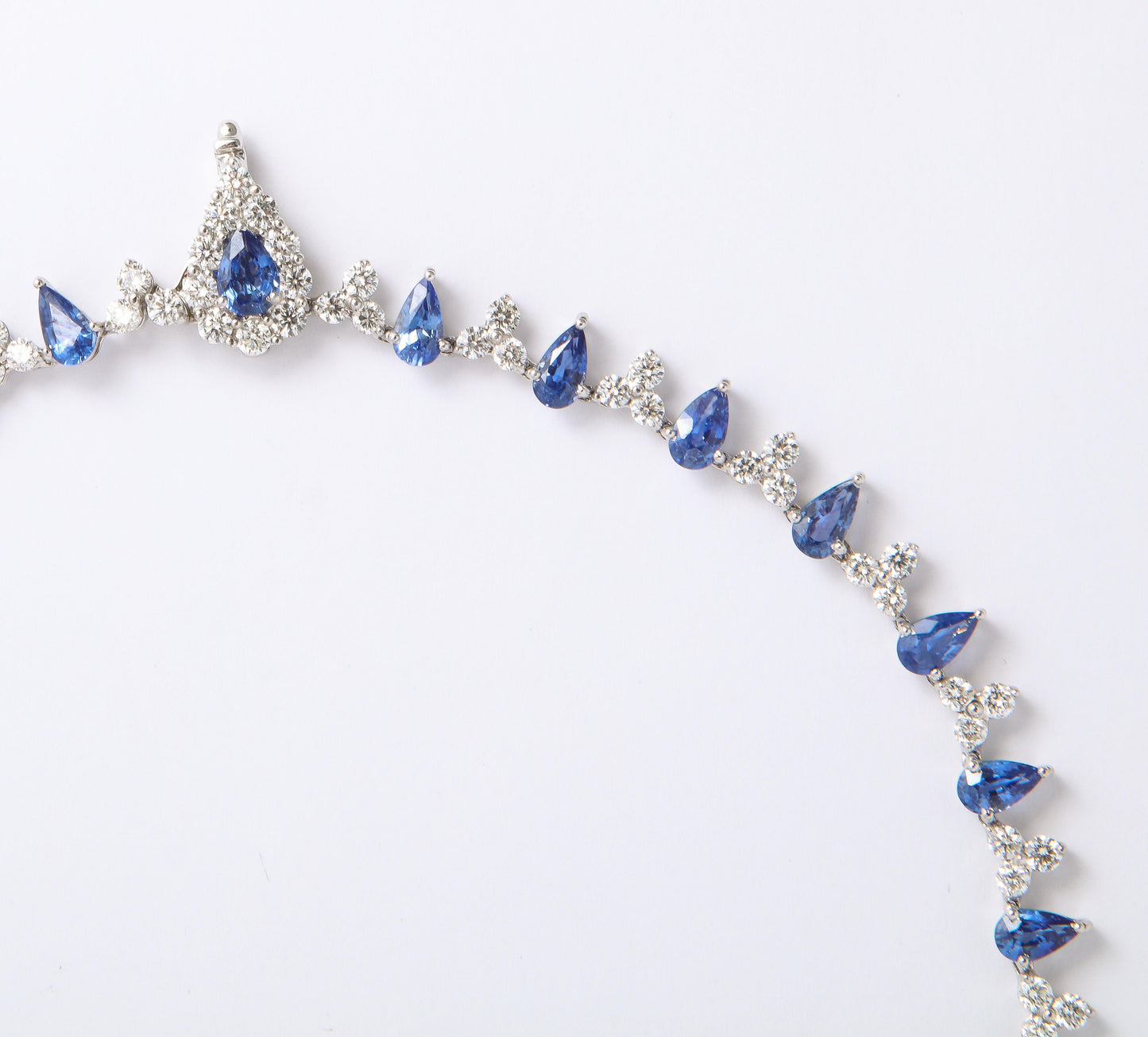 https://a.1stdibscdn.com/blue-sapphire-and-diamond-drop-necklace-for-sale-picture-7/j_415/1575403746445/6R1A5092_master.jpg