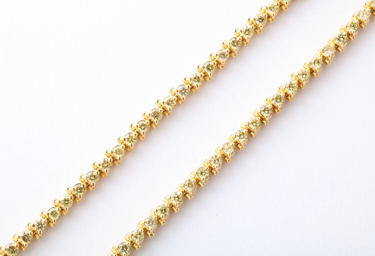 https://a.1stdibscdn.com/yellow-diamond-bracelets-for-sale-picture-3/j_415/j_168334521661871136958/6R1A5110_master.jpg?width=768