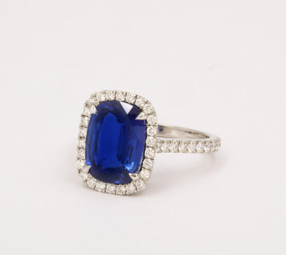 https://a.1stdibscdn.com/cushion-cut-blue-sapphire-and-diamond-halo-ring-for-sale-picture-8/j_415/j_194450021685541117353/6R1A5488_master.jpg