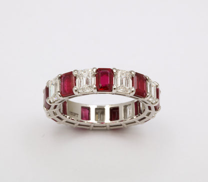 https://a.1stdibscdn.com/emerald-ruby-and-sapphire-emerald-cut-diamond-eternity-bands-for-sale-picture-7/j_415/j_174383521667319186258/6R1A5502_master.jpg