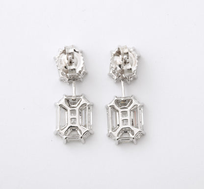 https://a.1stdibscdn.com/emerald-cut-illusion-diamond-dangle-drop-earring-for-sale-picture-8/j_415/j_174040221666970803690/6R1A5992_master.jpg